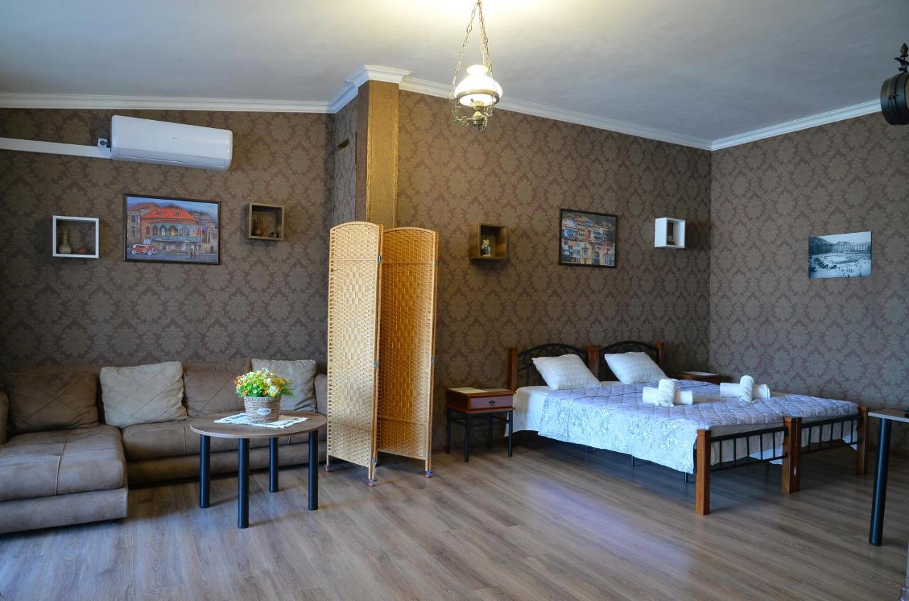 Natia'S Apartment On Dadiani St. Тбілісі Екстер'єр фото