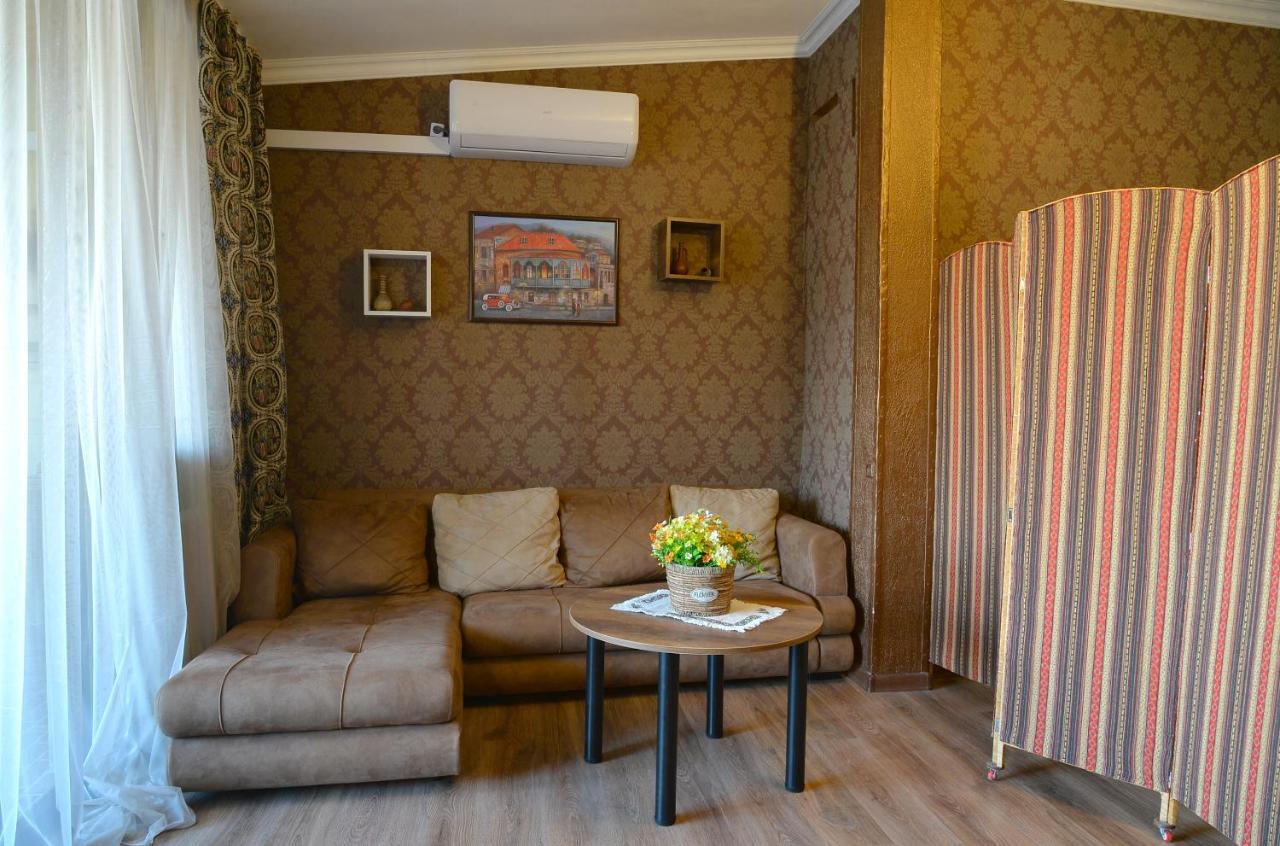 Natia'S Apartment On Dadiani St. Тбілісі Екстер'єр фото